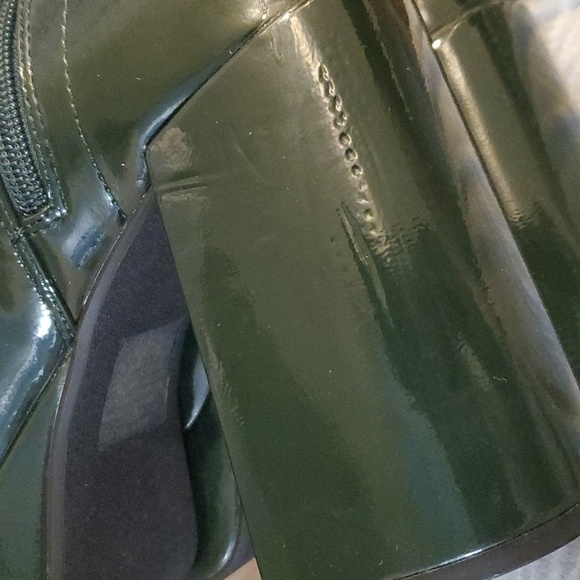Forest green patent pleather assign platform‎ ankle boots booties size 9.5 new - Picture 2 of 3